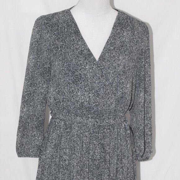 Dress with Pleats Abstract Black White Geometric DR2 Womens Small Formal Busines - Picture 2 of 9